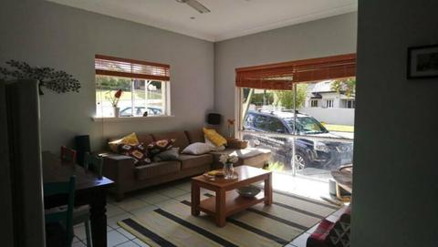 Unfurnished room for mature student/ professional in Floreat