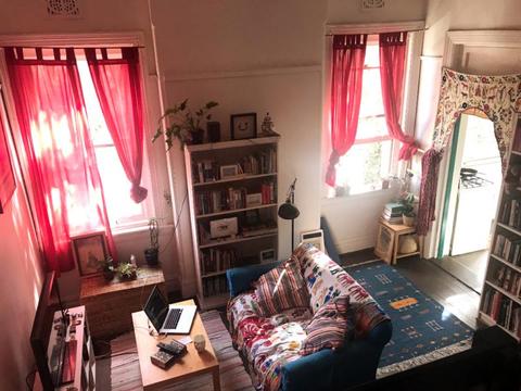 Short Term Rental: Sunny Artist's Studio Apartment in Coogee