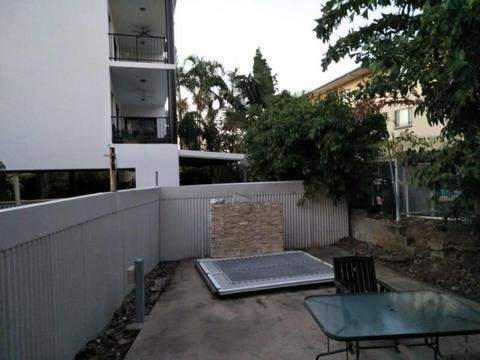 MILLNER PET FRIENDLY TOWNHOUSE