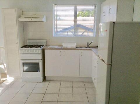 2 BEDROO UNIT FOR RENT CLOSE TO EVERYTHING