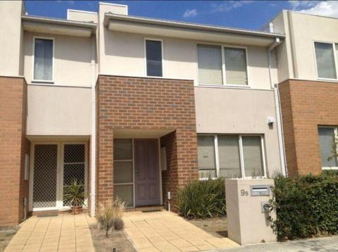 $390 per week Wentworth Drive TAYLORS LAKES LEASE TAKEOVER