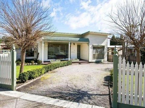 Bundoora House For Lease