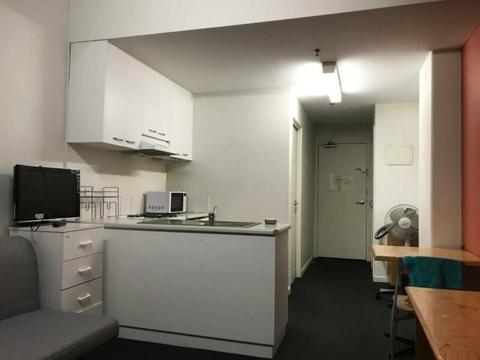 Studio apartment for rent 408 Lonsdale street