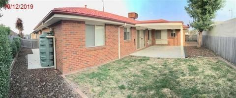 DUNLOP, ACT 4-4-2 House for sale - Investment until April 2021