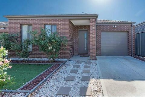 For Sale: 3 bedroom house in Craigieburn at Prime Location