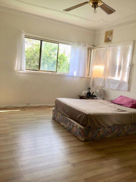 Single Big Private Room ( shared house)