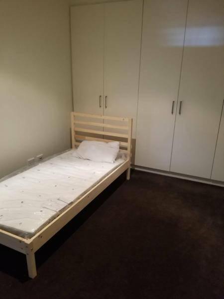 Roomshare available near southern Cross Station