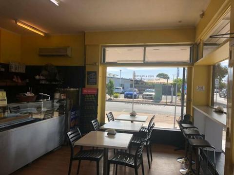 Oaklands Road Cafe & Takeaway perfect for Family or Couple