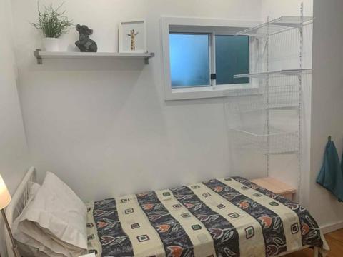 SINGLE, PRIVATE ROOM NEAR POW HOSPITAL, UNSW AND COOGEE BEACH