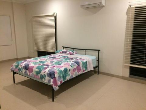 Room available in Tropical House