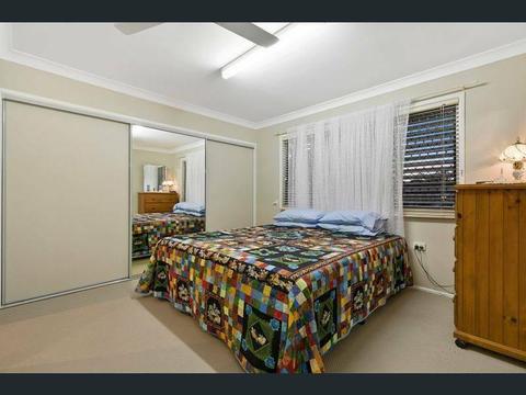 Large Master room for rent with Ensuite (Alexandra Hills)