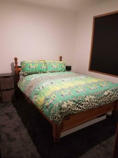 $185wk/ own ensuite/ Lindisfarne/fully furnished
