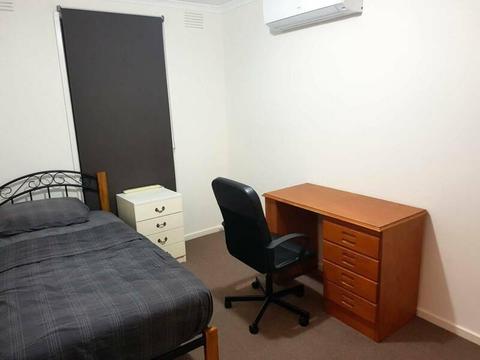 Room for Rent in Springvale South