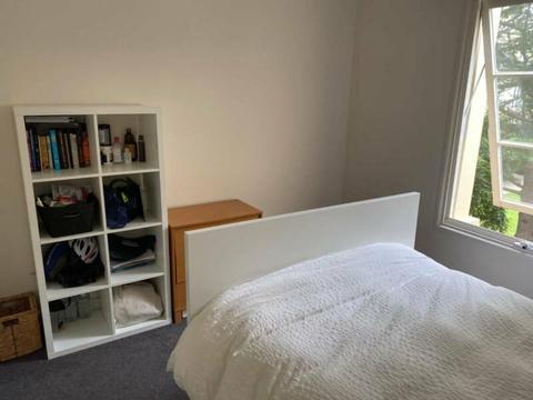 Room in Shared Flat (East Melbourne) - 305$ / week (including cleaning