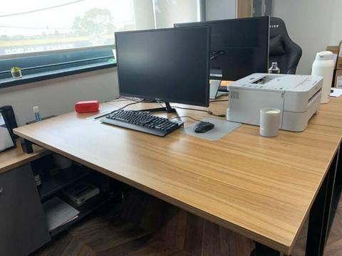 Desk Space for rent ! Coworking, shared office in High St，Preston