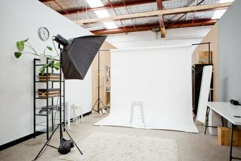 Small, versatile photography studio - Short term/casual hire