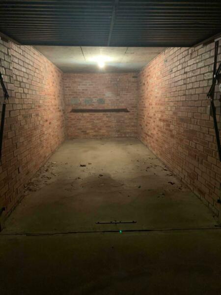 Lock up Garage for Rent near Macquarie University and Macquarie Center