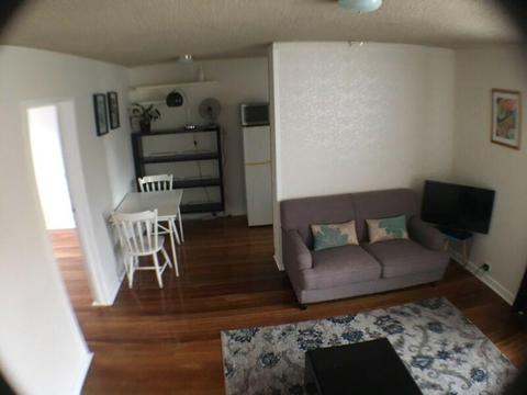 Fully furnished one bedroom unit in Curtin