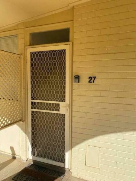 Great little fully self contained studio unit in Griffith
