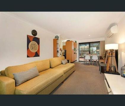 Annerley townhouse for rent - 3 bed 2.5 bath 2 living