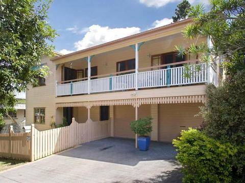 Fully self contained unit (Granny Flat) AMENITIES INCL Norman Park