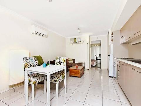 Tropical Resort Style Living (1 bed room unit in Annerley)