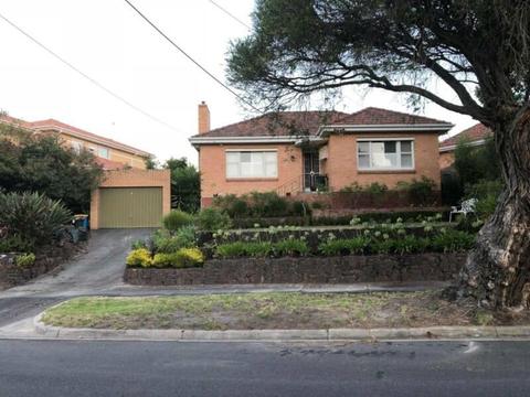 House for rent in Balwyn North High School Zone with secured Garage
