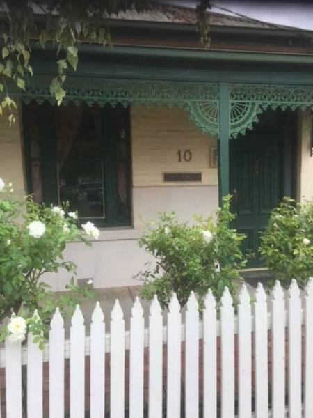 2 Bedroom House for rent in a quite street in Essendon
