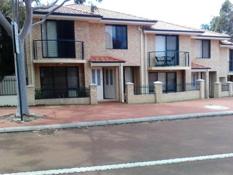 3 x 2.5 townhouse in Joondalup for rent - home open Sat 29/2 1 to 2 pm