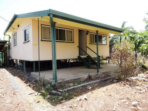HOLIDAY HOUSE IN CARDWELL NORTH QUEENSLAND