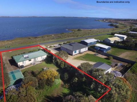 House for sale with the best view on the Coorong!