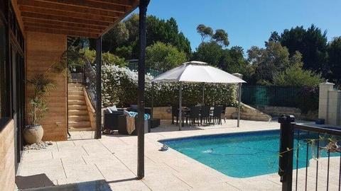 COASTAL HOLIDAY HOUSE TO RENT OVER EASTER ONLY MOSMAN PARK