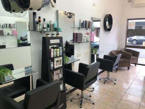 Teezers Hair Salon FOR SALE