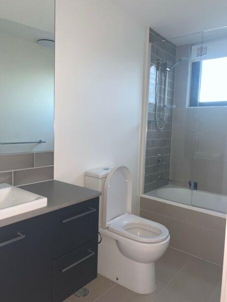Room for rent with en-suite- Boheme apartments Robina