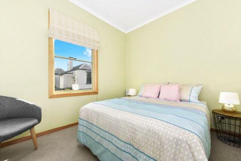 Room in Sandy bay central