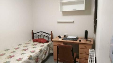 Private Room available at Cardigan Street - 245 weekly bills included