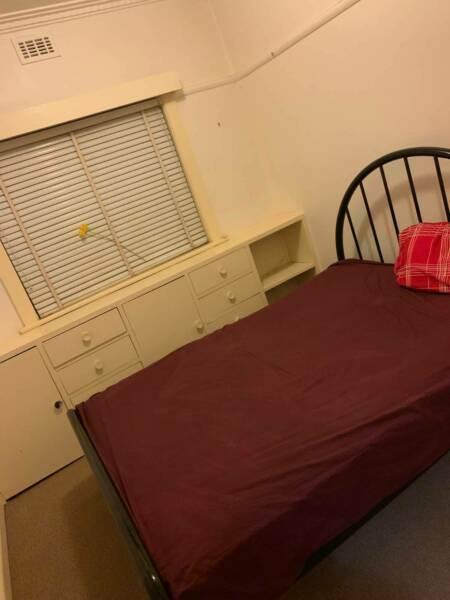 Furnished Room for rent AUD 165 PW/650 PM in Footscray