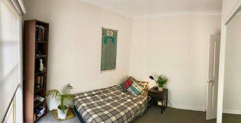 Sun-Filled Room in Pascoe Vale Townhouse | All Bills Included!