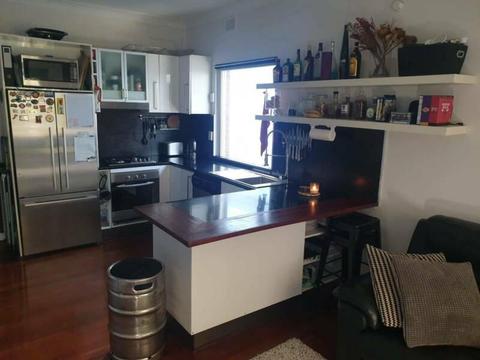 Room and Garage Perth City Apartment- 6000