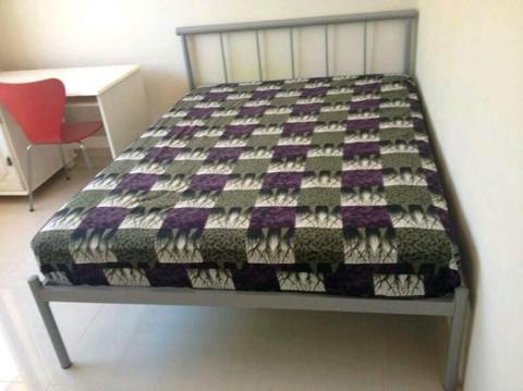 Very Comfortable and Quiet Central Cannington suit single or student