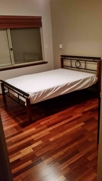 Med-size room in Maylands - incl. bills/internet - 1x female only