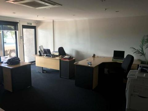 MANDURAH - Fully serviced office/desk space