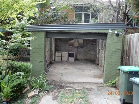 Garage For Lease