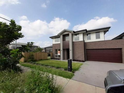 BRAND NEW BRIGHT DOUBLE-STOREY HOME WITH VIEWS TO BUSH