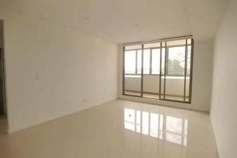 NEARLY NEW MODERN SPACIOUS 2 BEDROOM PLUS STUDY APARTMENT