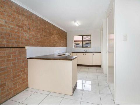 Unit for rent in Bellbird Park (5 min walk to everything you need)