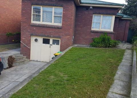 Renovated 3 bedroom house North Hobart $680pw