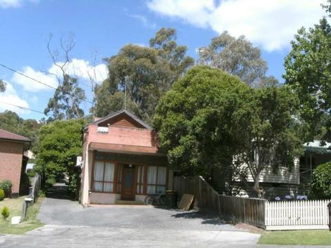 TOWNHOUSE IN ELTHAM