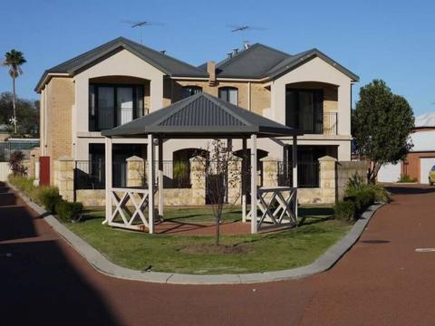 Modern Secure Townhouse close to South Fremantle Area