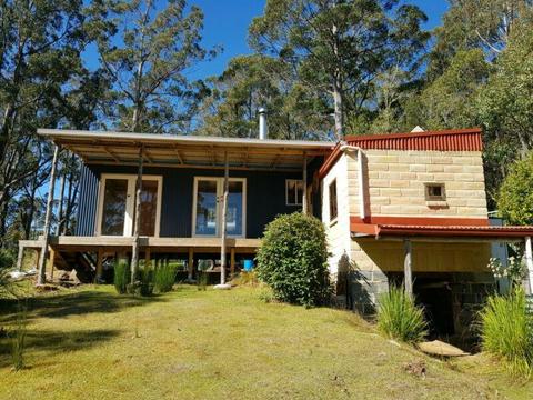 Cygnet 14 Acre Lifestyle Property with House & Studio